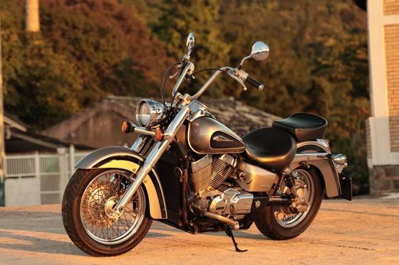 HONDA SHADOW 750 